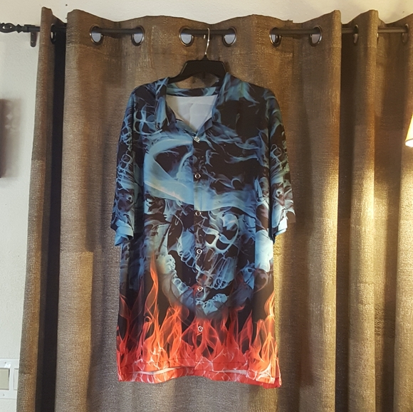 Button down shirt - Picture 1 of 3